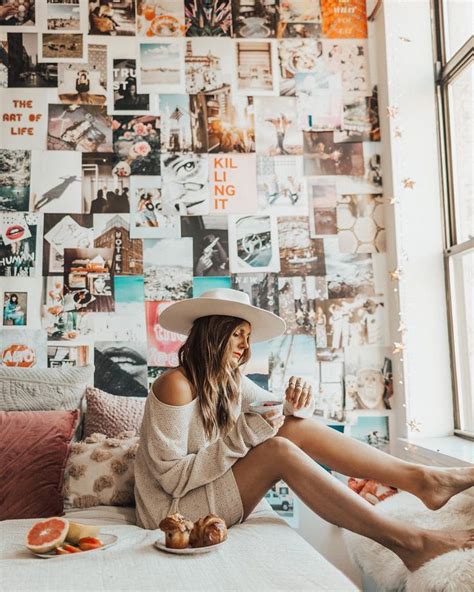 Get genius ideas for displaying statement artwork on your bedroom walls. Instagram | Creative bedroom decor, Wall decor bedroom ...