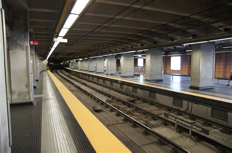 Dinegro Metro Station Genoa 1990 Structurae