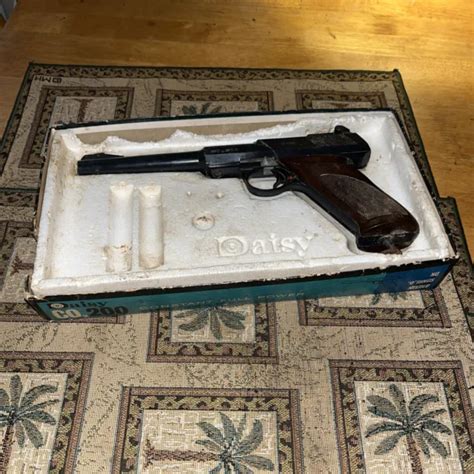 VINTAGE DAISY MODEL Co2 200 Air Pistol With Original Box BBs 60 00