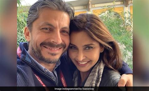 cancer survivor lisa ray reveals she relapsed after wedding and didn t tell husband