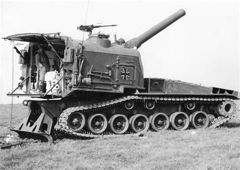 Schwere Panzerhaubitze M 55 Mit Kaliber 203 Mm Tanks Military Self