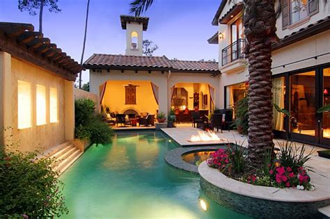 On the following photos we present you 18 amazing houses designed in hacienda style, check them out and enjoy in these gorgeous exterior designs. Image detail for -authentic spanish hacienda style homes ...