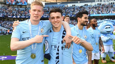 Rudiger was also eventually helped to his feet by referee antonio mateu lahoz, who immediately brandished a yellow card in the german's direction. Premier League 2018/19: Kevin De Bruyne injury, Manchester City team news, Phil Foden, Kyle ...