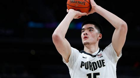 Zach Edey A Center From Canada Is No 15 For Purdue Basketball