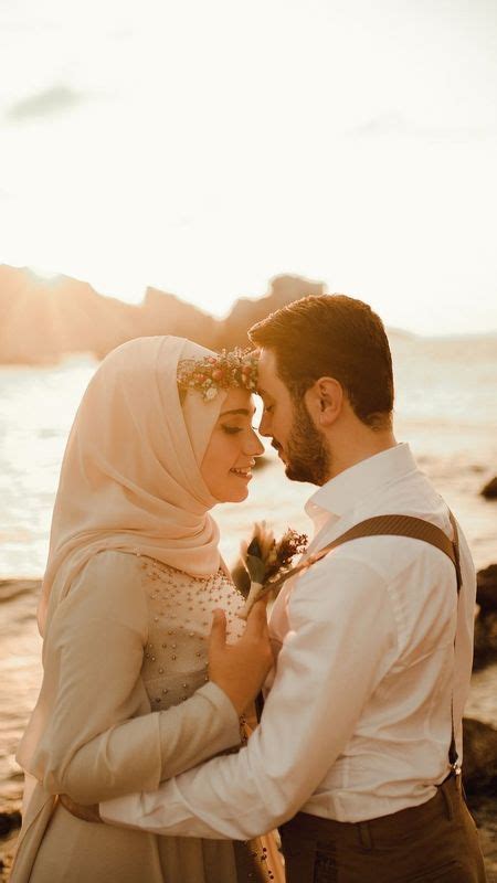 Muslim Couple Love Background Wallpaper Download Mobcup