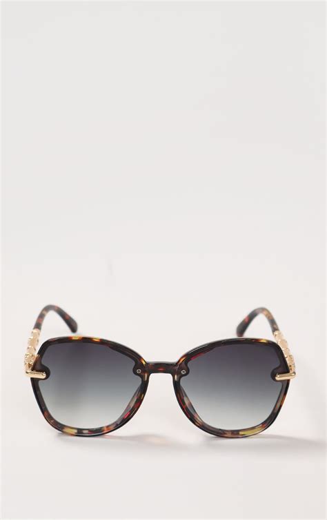 brown faded lens bamboo side detail sunglasses prettylittlething ie