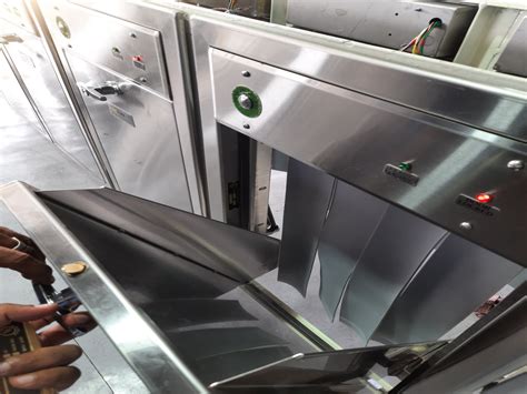 12 Mm Thick To 3 Mm Thick Stainless Steel Garbage Chute Rs 8000
