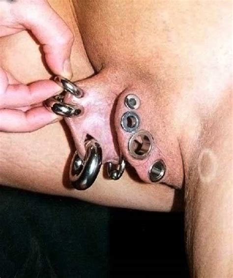 Pussy Pierced With Metal Rings Free Bdsm Weights Pics My Xxx Hot Girl