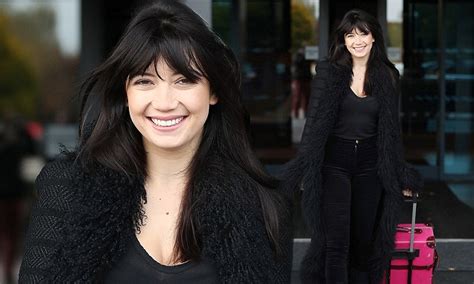 Strictlys Daisy Lowe Smiles Just Hours After Announcing