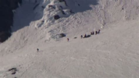 Climber Rescued After Falling 300 Feet On Mount Hood Abc13 Houston