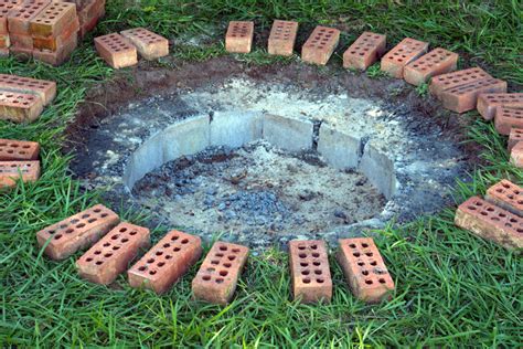 Diy Fire Pit Make A Fire Pit Ideas Do It Yourself Fire Pit And Its