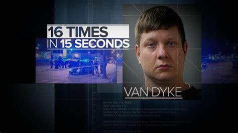 Video Chicago Police Officer Jason Van Dyke Accused Of Shooting Teen Laquan Mcdonald Posts Bond