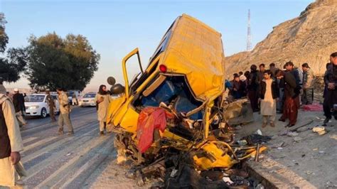 در اثر حادثه ترافیکی در شاهراه کابل‌جلال‌آباد ۴ تن کشته شدند