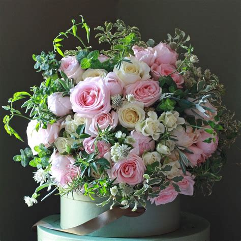 The Real Flower Company Luxury Pastel Pink Ivory Rose Bouquet Flower
