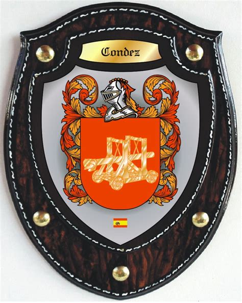 The word escudo derives from the scutum shield. Brasão Modelo Escudo - CONDEZ (Espanha) no Elo7 ...