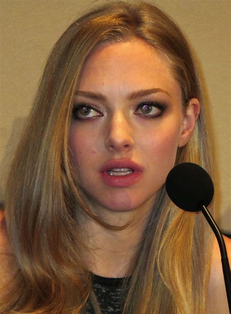 Amanda Seyfried Talks Nudity Challenges Of Playing Porn Star Linda Lovelace Reel Life With Jane