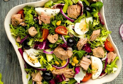 Salată Cu Ton şi Ouă Fierte Retete Culinare Romanesti Si Din