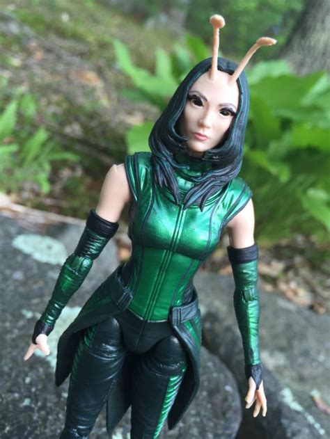 Mantis can see into the nearest brush within 600 yards, not including the brush she is currently in. Marvel Legends Mantis Build-A-Figure Review & Photos GOTG ...