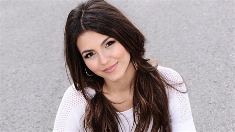 Celebrity Victoria Justice Hd Wallpaper