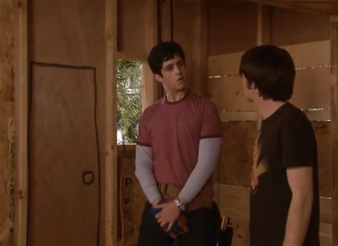 How did drake get stuck in the door? Le Cinéphiles on Twitter: "DRAKE & JOSH (2004-2007 ...