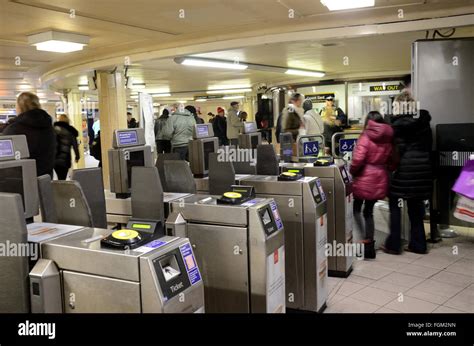 Ticket Barriers At A London Underground Station Stock Photo Alamy