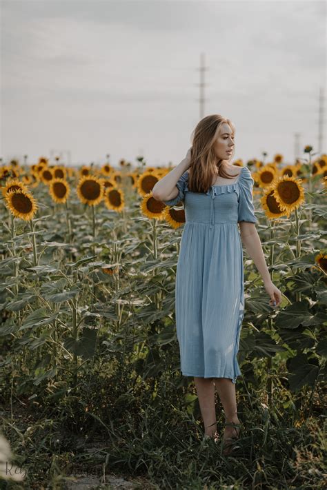 Sunflower Field Portraits Rebekah Dumaup Photography
