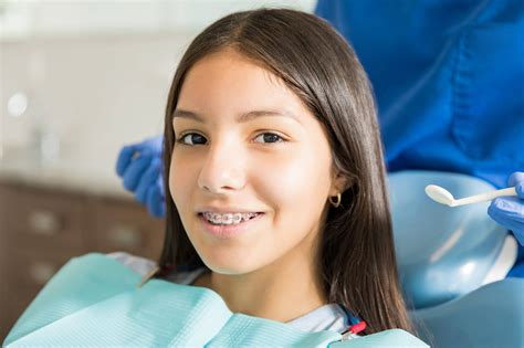 Fort Worth Orthodontist Explains When Your Teen Needs Braces Or