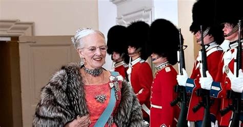 The Royal Order Of Sartorial Splendor Tiara Watch Of The Day Its