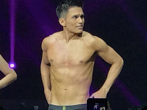 Tom Rodriguez Shows His Kickboxing Moves At The Bench Runway Gma Entertainment