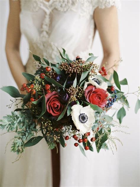 Christmas wedding bouquets look glamorous but they don't have to cost a fortune, whether it is with silk wedding flowers or by buying wholesale wedding red and green are the colors of christmas though you are not limited to these colors. Christmas wedding inspiration | Red and gold wedding | 100 ...