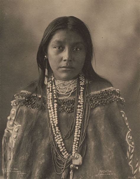 アメリカ先住民の女の子たち04 ネイティブアメリカンの女性 ネイティブアメリカンの歴史 アメリカインディアン