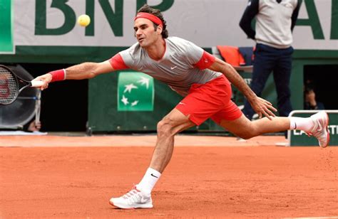 French Open Roger Federer Racks Up Record Equalling 59th Win At Roland