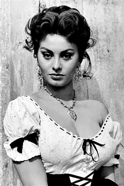 Sophia Loren Biografia Dellattrice Napoletana Napoli Fans
