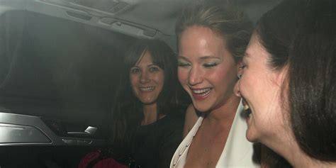 Jennifer Lawrence Laughs Off Boob Slip Wardrobe Malfunction At Mockingjay Premiere After