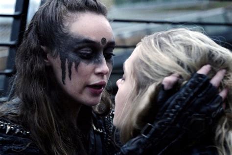 Pin By Neva On K Pek In The Clexa The Show Lexa The