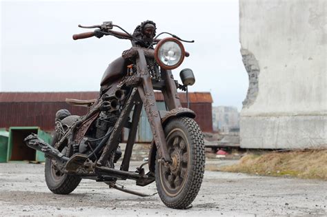 Russian Carved Wood Motorcycle Puts Other Customs To
