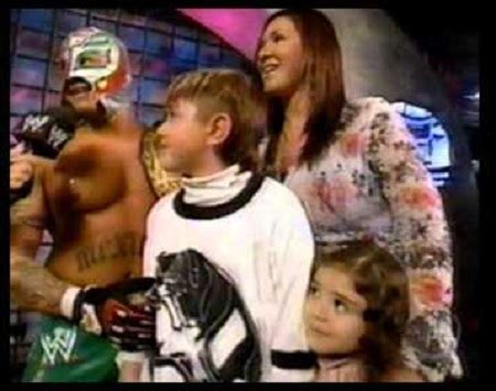 Another of rey mysterio's kids could be set to take wwe by storm. 5 Fast Facts On Angie Gutierrez - WIfe of Óscar Gutiérrez ...