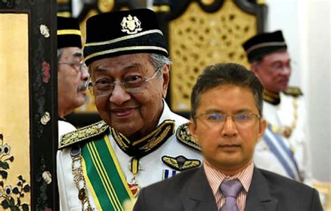 Peletakan jawatan sebagai perdana menteri malaysia, tulisnya. PELETAKAN JAWATAN: TUN MAHATHIR CATAT REKOD JADI PERDANA ...