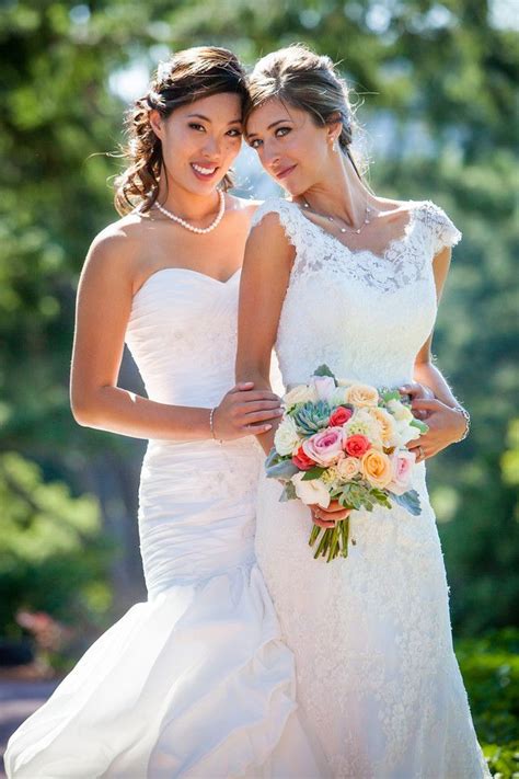 Lesbian Wedding Lesbian Bride Lesbian Wedding Photography Lesbian