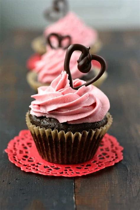 Chocolate Valentine Cupcakes Gluten Free Vegan The Pretty Bee