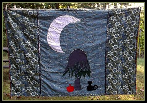 Moonlight On The Weeping Willow Tree Quilt Pattern