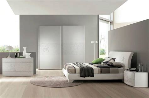 Moderni interni luminosi camera da letto con aria condizionata 3d rendering illustrazione immagine generata dal computer. Vanilla | Camere da letto moderne | Mobili Sparaco