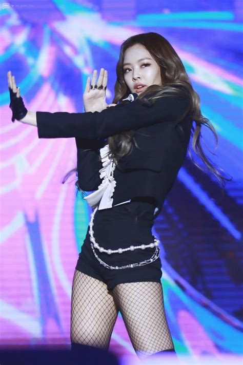 7 Photos Of Jennies Classy And Sexy Stage Outfit Koreaboo