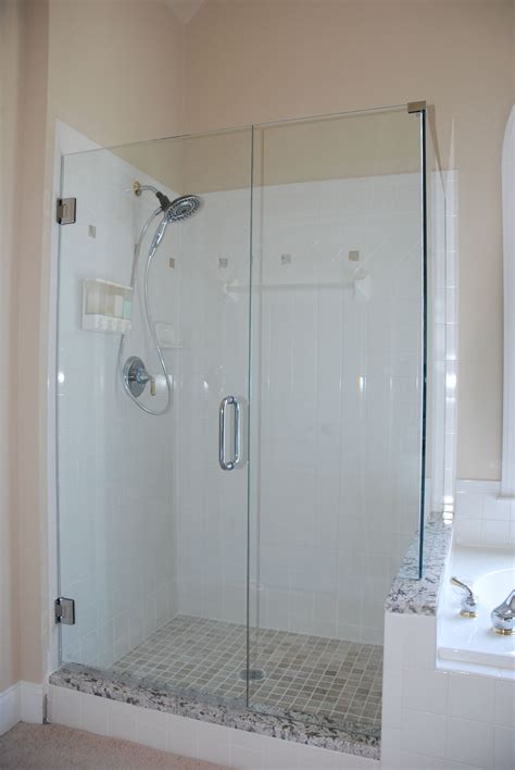 Watch and download bathroom showers design ideas. Shower Glass Panel for Contemporary Bathroom Styles ...