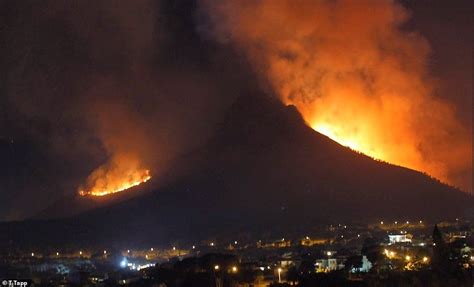 Dw has been unable to independently verify the authenticity of the content. Cape Town skyline is engulfed by flames | Daily Mail Online