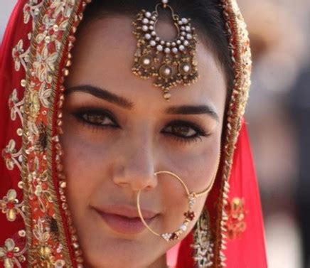 aksesoris cantik ala wanita india makeup bollywood muslimah