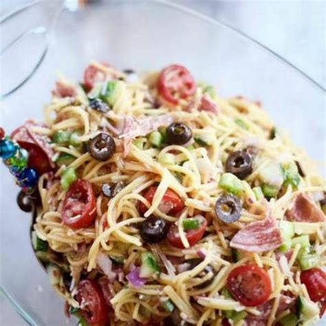 Spaghetti salad is the perfect summer meal, made with veggies and cold spaghetti. Summer Italian Spaghetti Salad | Recipe | Spaghetti salad ...