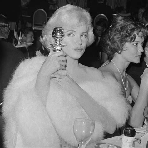 Marilyn Monroe With Her Golden Globe Award For Best Actress In A Comedy