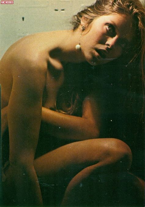 Barbara Bach Nude Pics Página 1