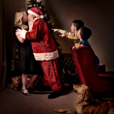 I Saw Mommy Kissing Santa Claus Santa Claus Images Christmas Pictures Christmas Photos